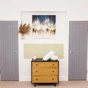  Holiday home Muriel Retreat - Location - Free Parking, Fast Wifi, Smarttv With Netflix By Yoko United Kingdom
